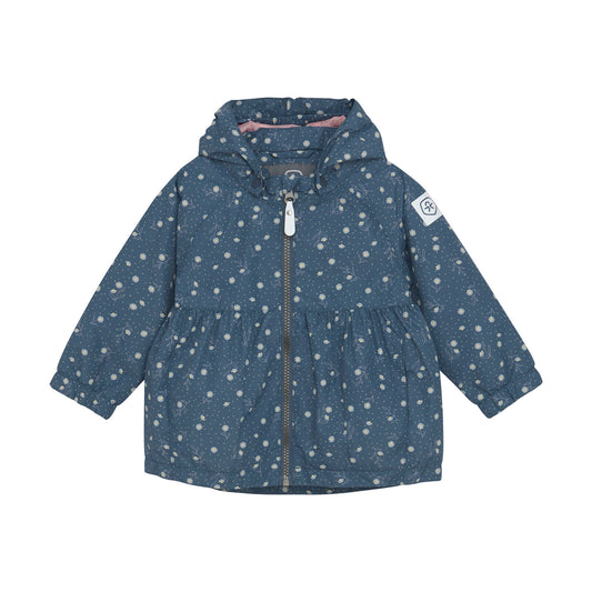 Die Color Kids Baby-Regenjacke für Mädchen in Blau – wasserdicht (10.000 mm), winddicht und atmungsaktiv. Versiegelte Nähte und reflektierende Details sorgen für maximalen Schutz und Sicherheit. Jetzt im Bärchind Shop in Winterthur oder online für die ganze Schweiz erhältlich.