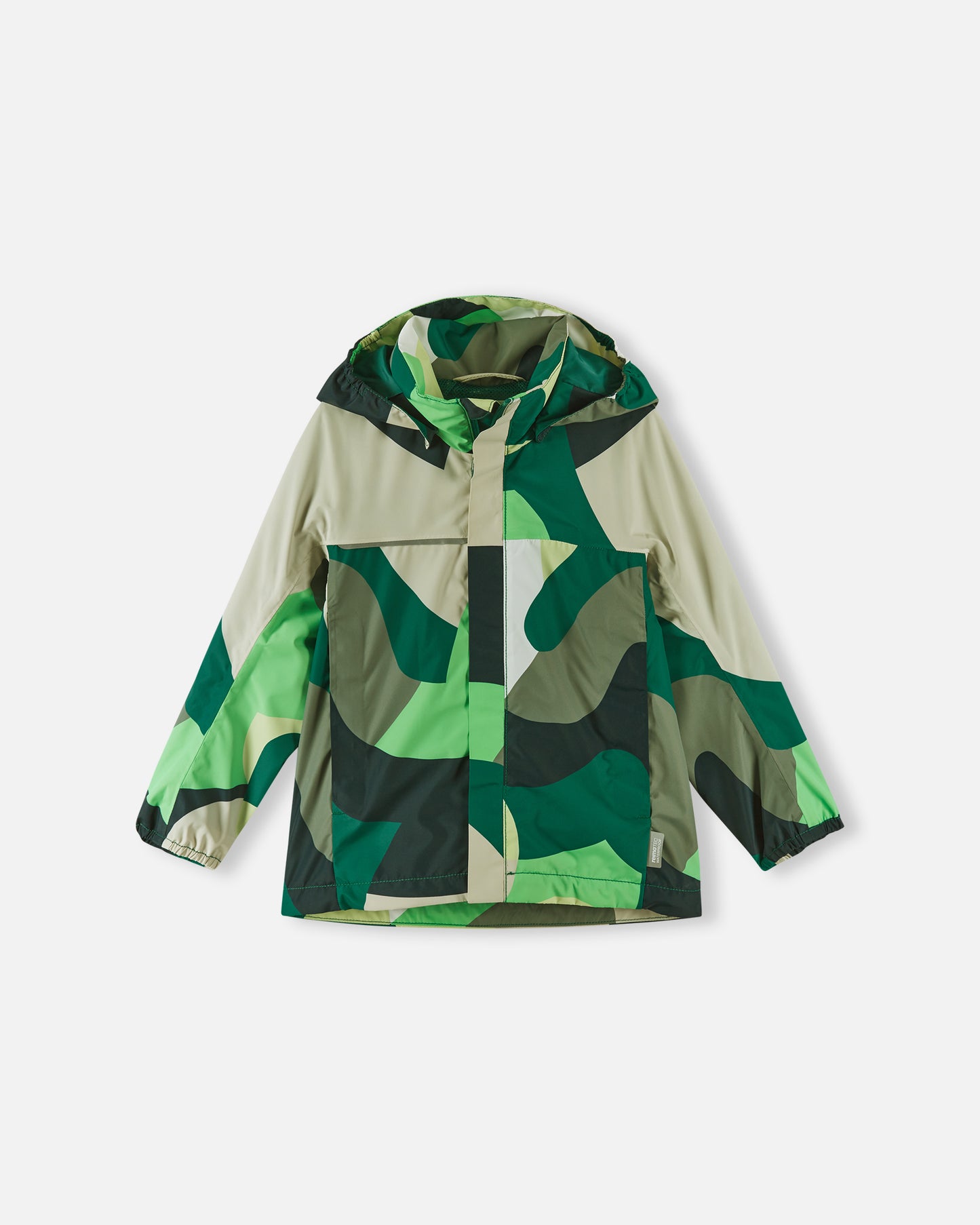 Reima Kinder-Regenjacke in grünem Camouflage-Design mit versiegelten Nähten und abnehmbarer Kapuze, ideal für Outdoor-Abenteuer bei jedem Wetter.