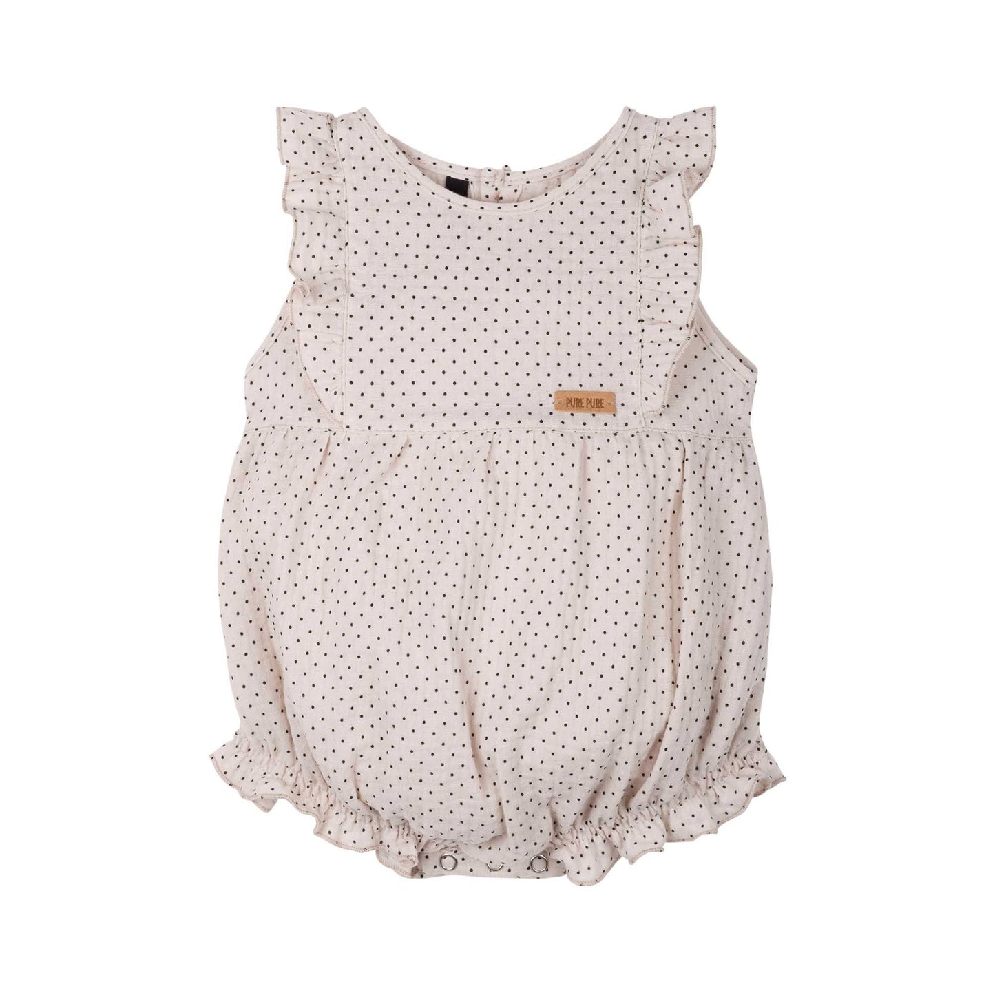 Leichter Baby-Jumper aus Musselin in sand-dots von Pure Pure by Bauer. Atmungsaktiv mit Rüschen und praktischen Knöpfen. Erhältlich in Winterthur, Zürich, Schweiz