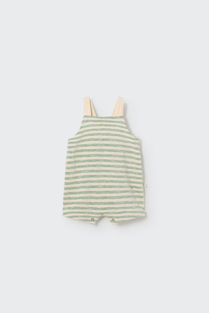 Leichter Unisex Baby Overall 'Leo' in grün-gestreiftem Design aus weichem, biologischem Crepe-Stoff. Perfekt für warme Tage, nachhaltig und stilvoll gefertigt.